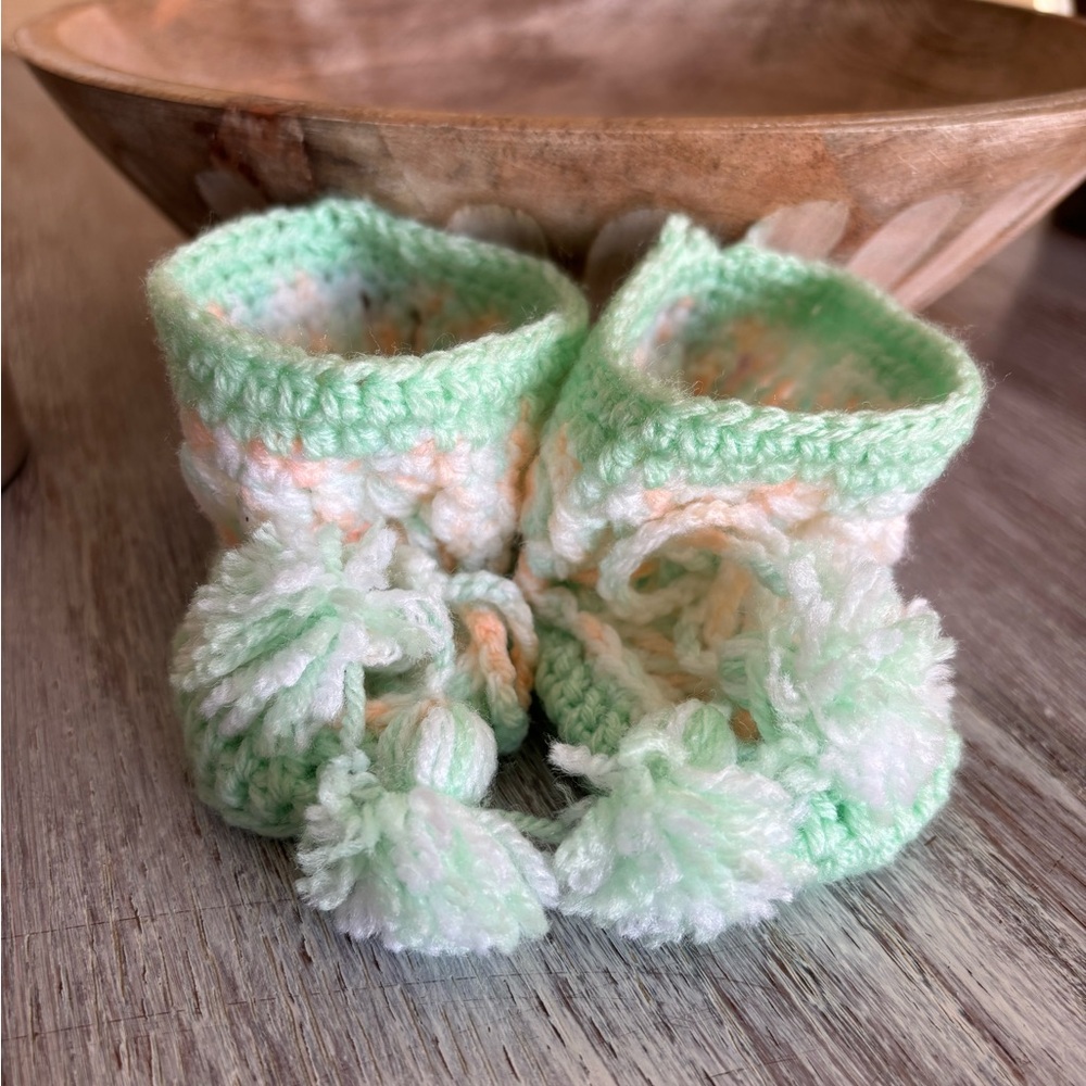 🌿👼 Vintage Knitted Handmade Baby Booties